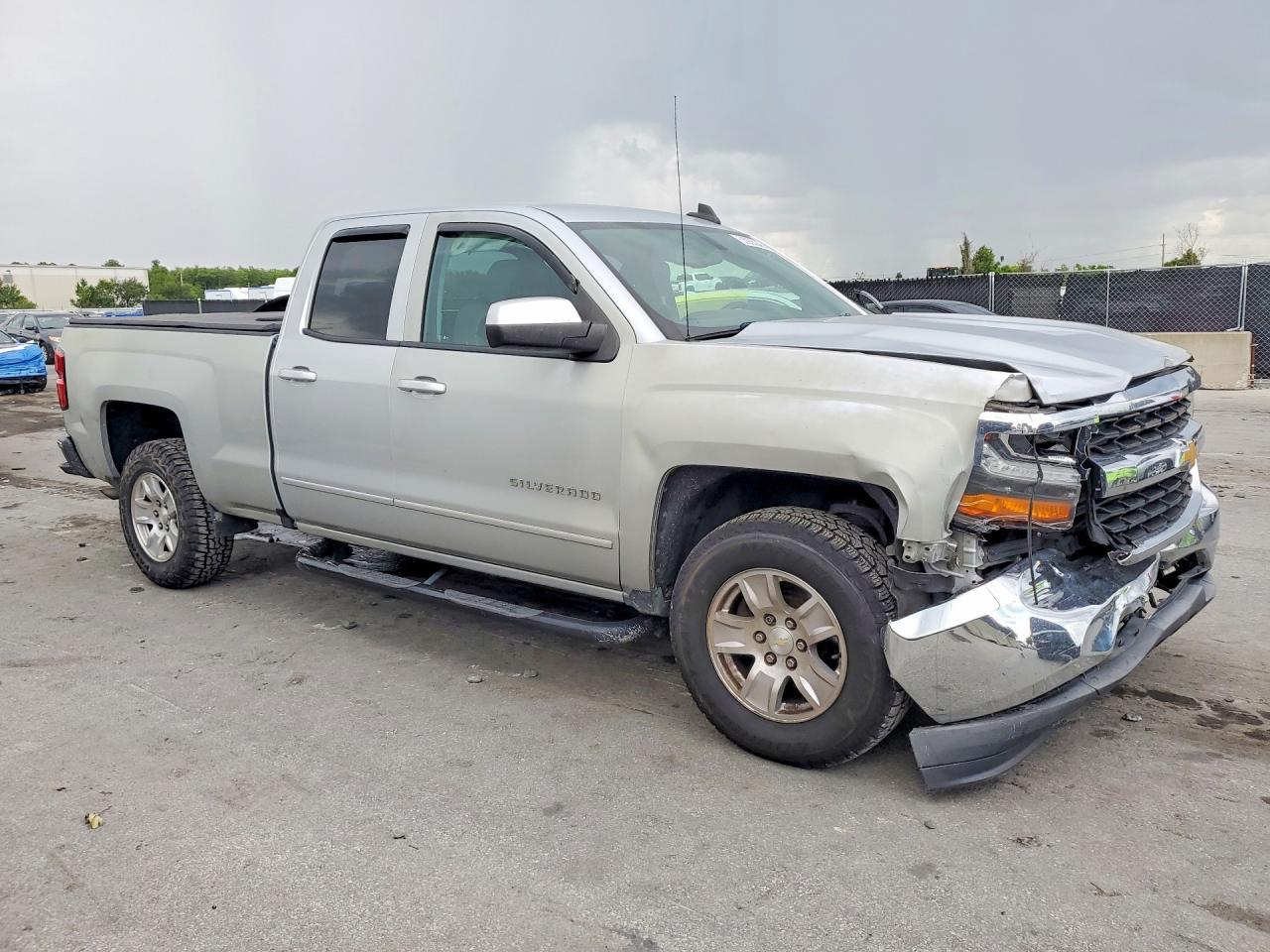 2018 Chevrolet Silverado C1500 Lt - Image 4