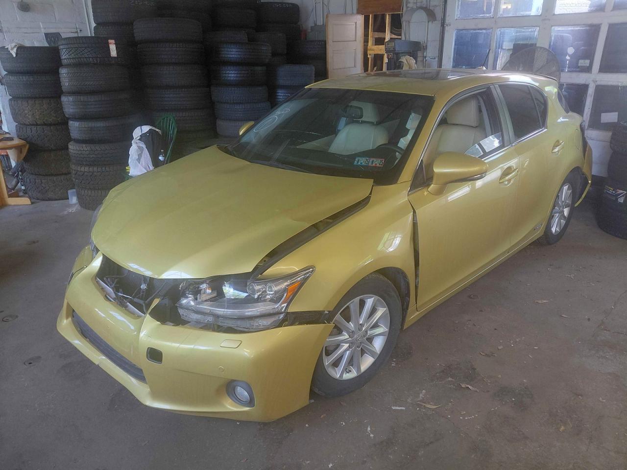 2013 Lexus Ct 200 - Image 2