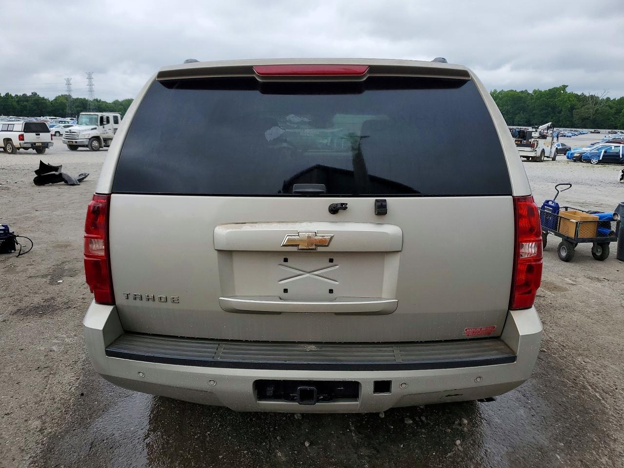 2008 Chevrolet Tahoe C1500 - Фото 6
