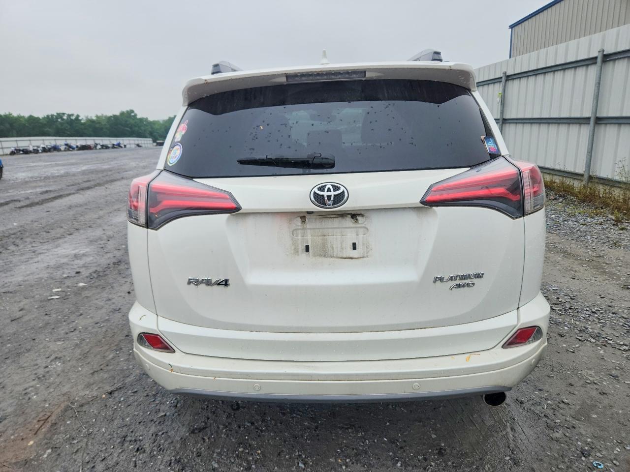 2017 Toyota Rav4 Platinum - Image 6