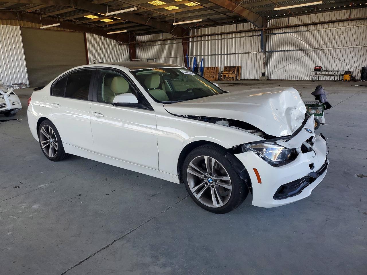 2018 BMW 320 I - Image 4
