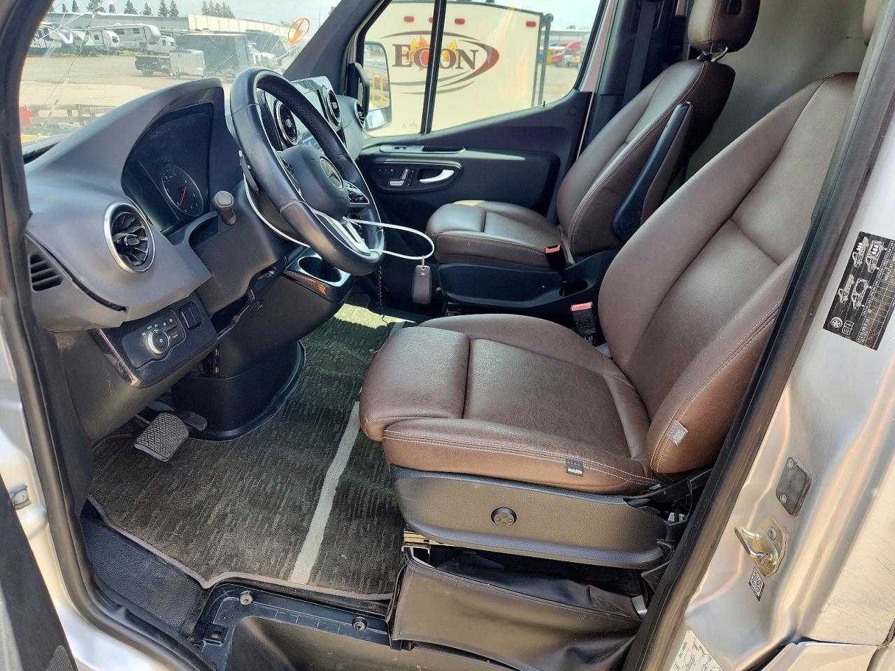 2022 Winnebago Sprinter 3 - Image 7