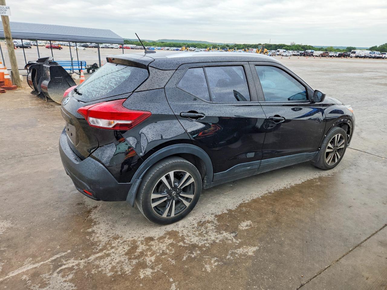 2018 Nissan Kicks Sv - Image 3