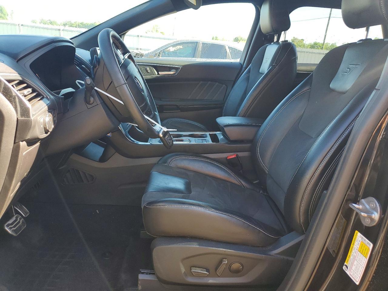 2022 Ford Edge St - Image 7