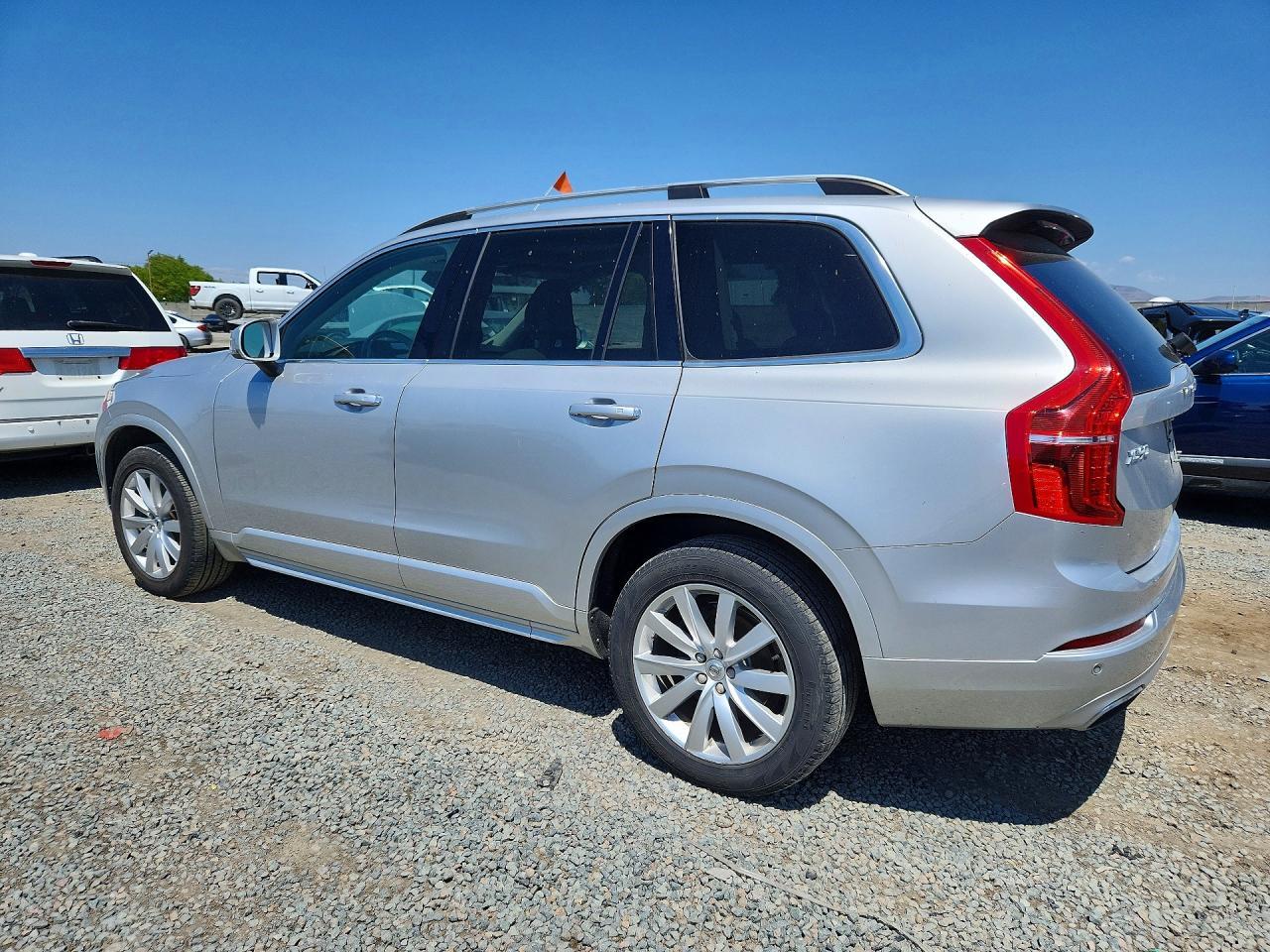 2016 Volvo Xc90 T6 - Image 2