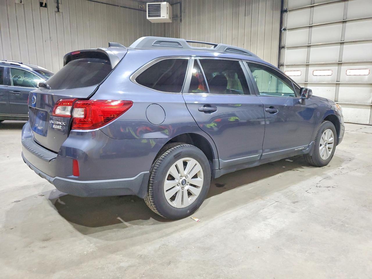 2016 Subaru Outback 2.5I Premium - Фото 3