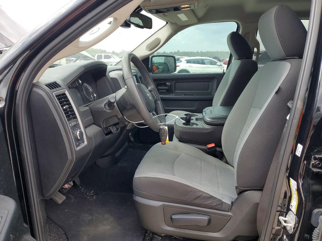 2022 Ram 1500 Classic - Фото 7