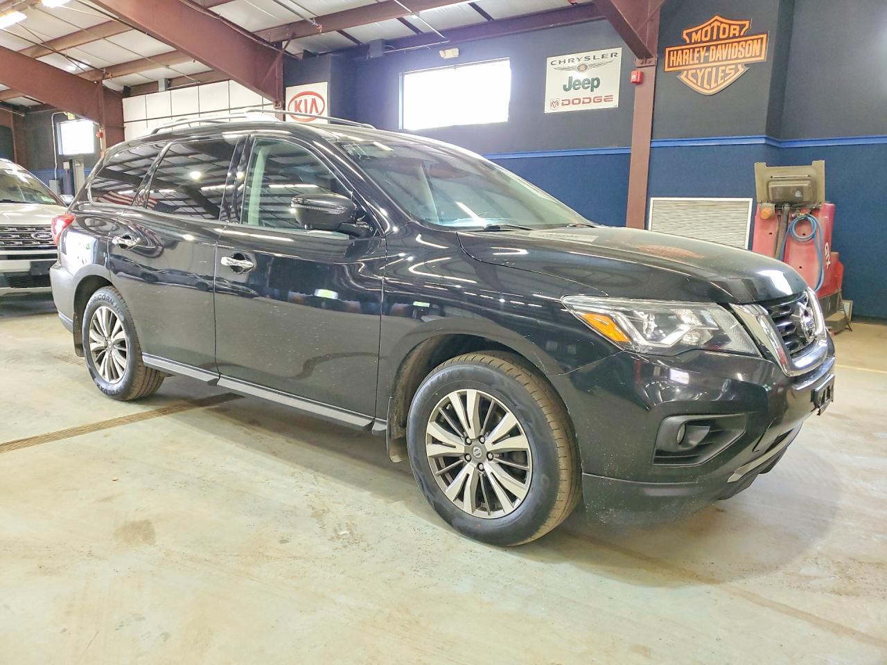 2017 Nissan Pathfinder Sl - Фото 4