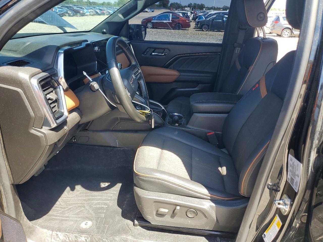 2024 GMC Canyon At4 - Фото 7
