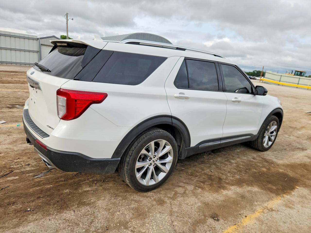 2021 Ford Explorer Platinum - Фото 3