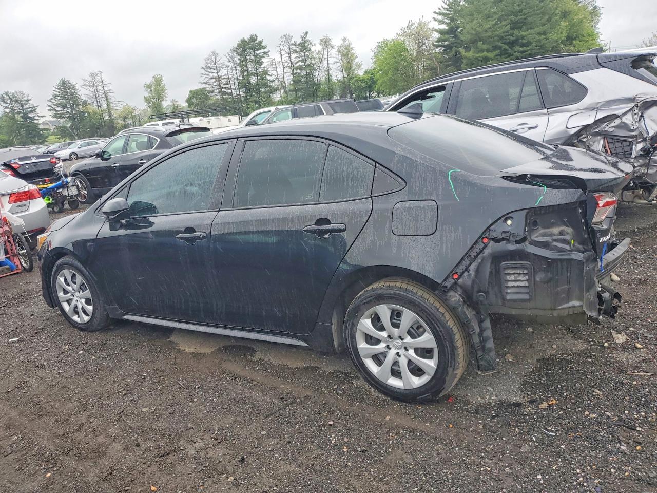 2021 Toyota Corolla Le - Image 2