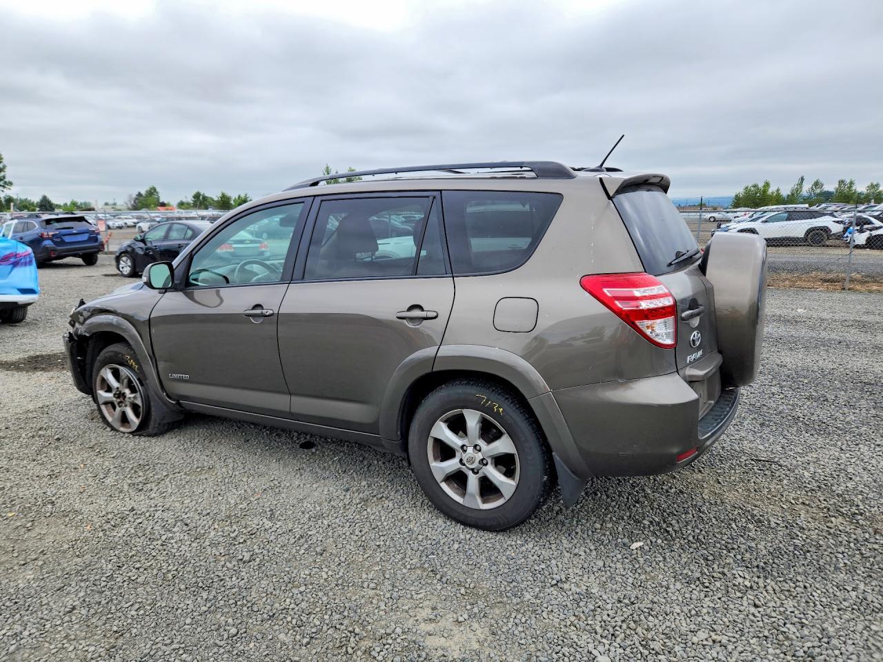 2011 Toyota Rav4 Limited - Фото 2