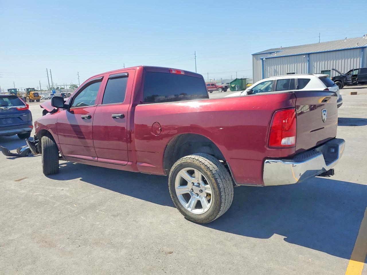 2019 Ram 1500 Classic Tradesman - Фото 2