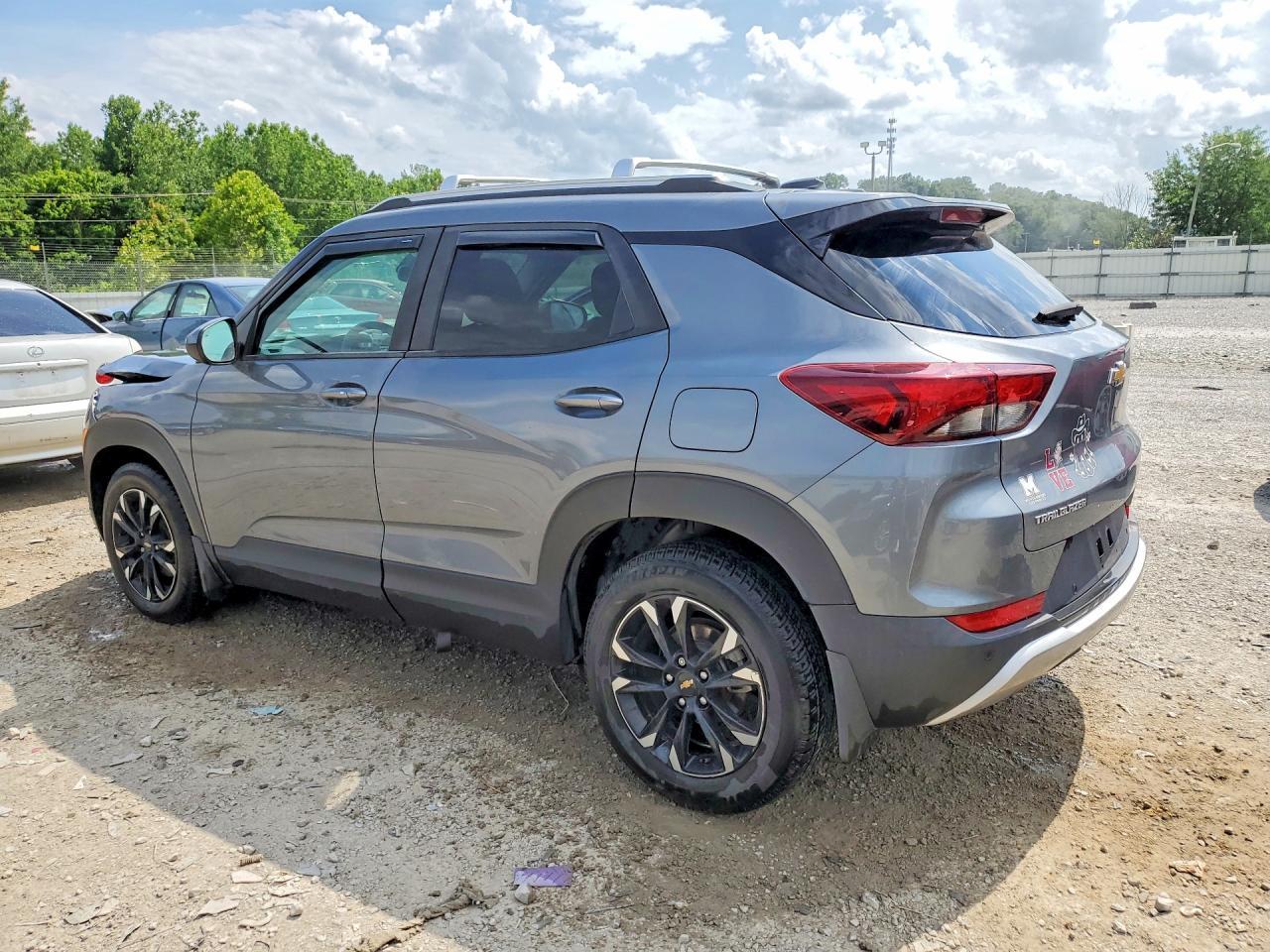 2022 Chevrolet Trailblazer Lt - Фото 2