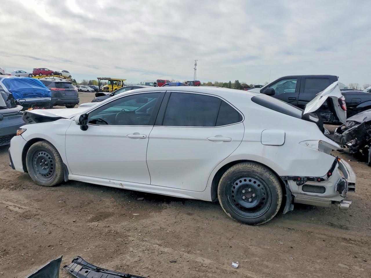 2023 Toyota Camry Xle - Image 2