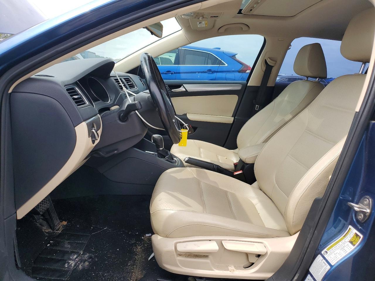 2017 Volkswagen Jetta - Image 7