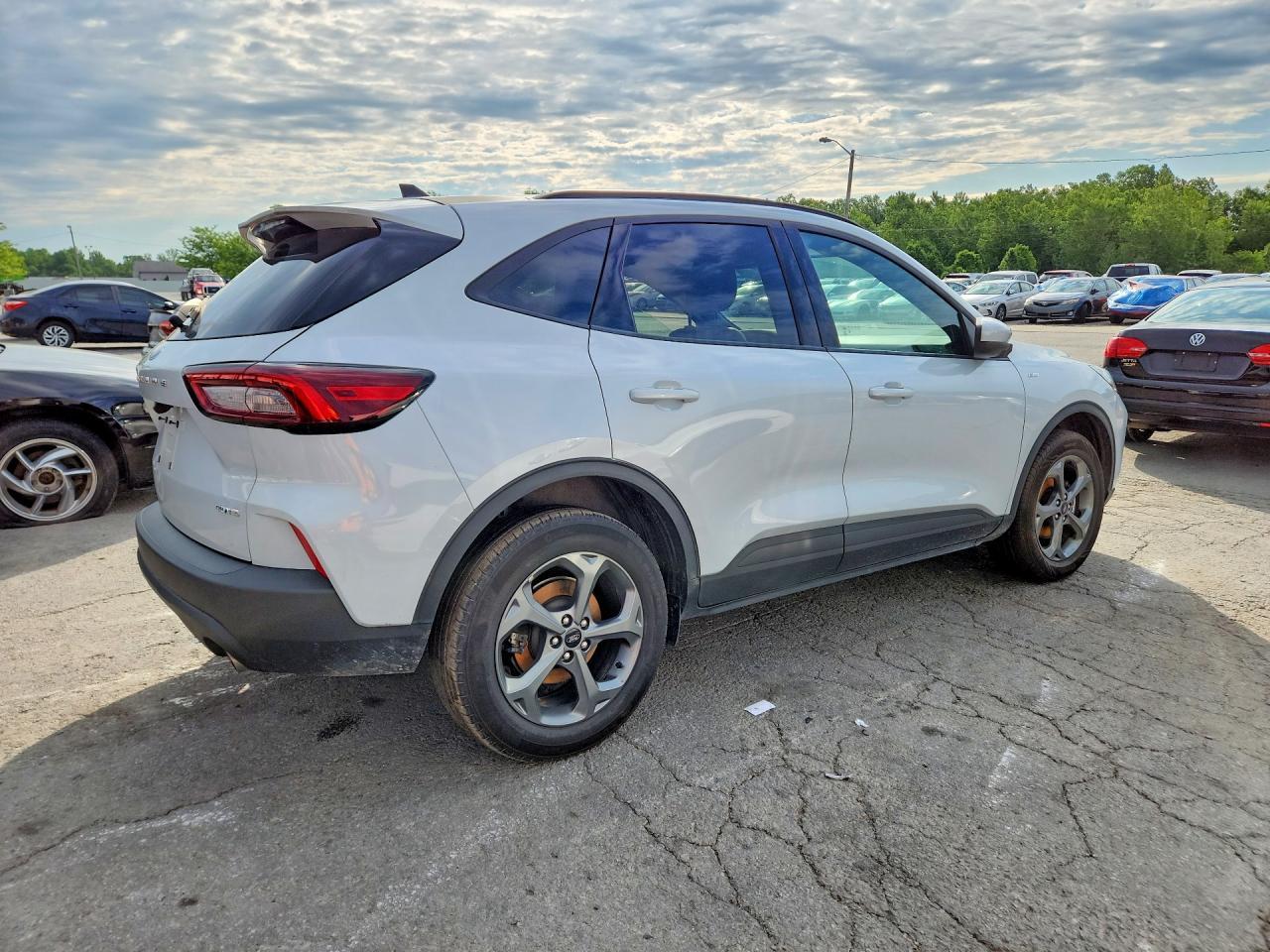 2025 Ford Escape St Line Select - Image 3