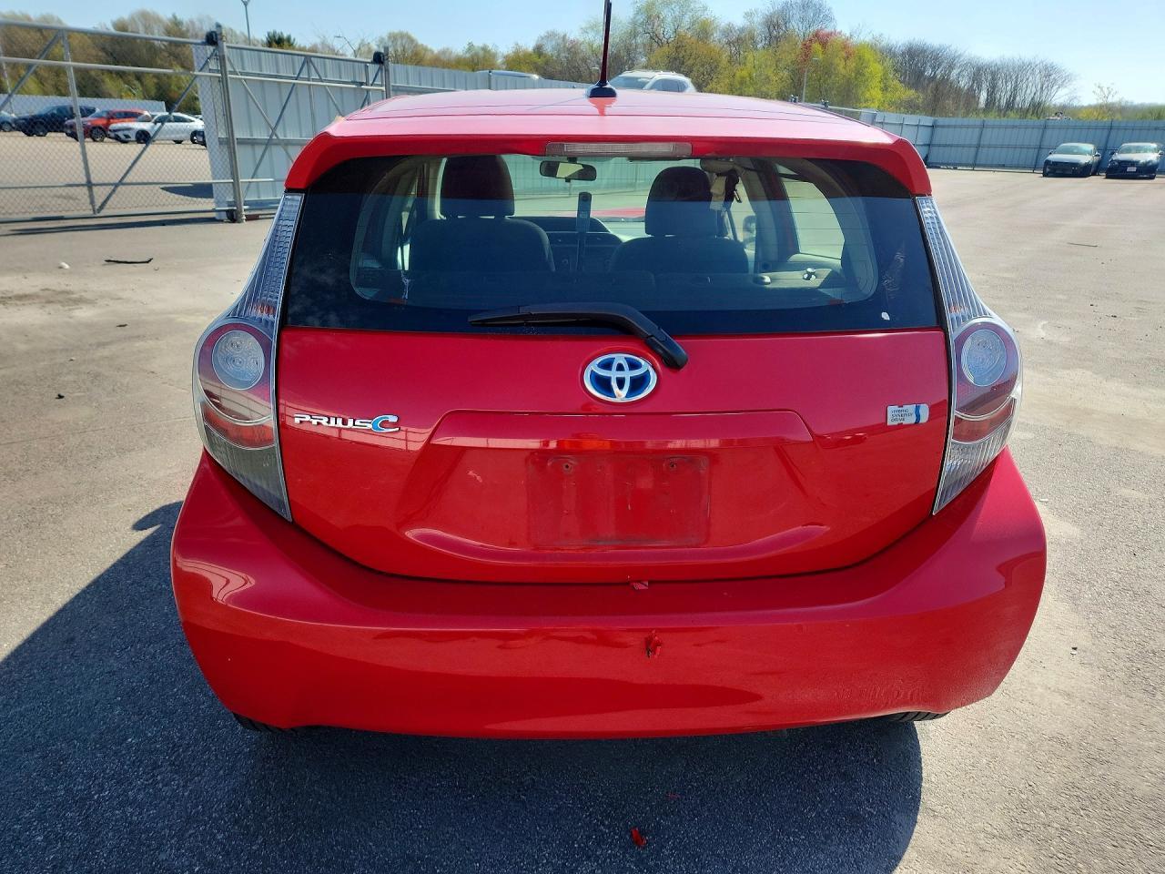 2014 Toyota Prius C Three - Image 6