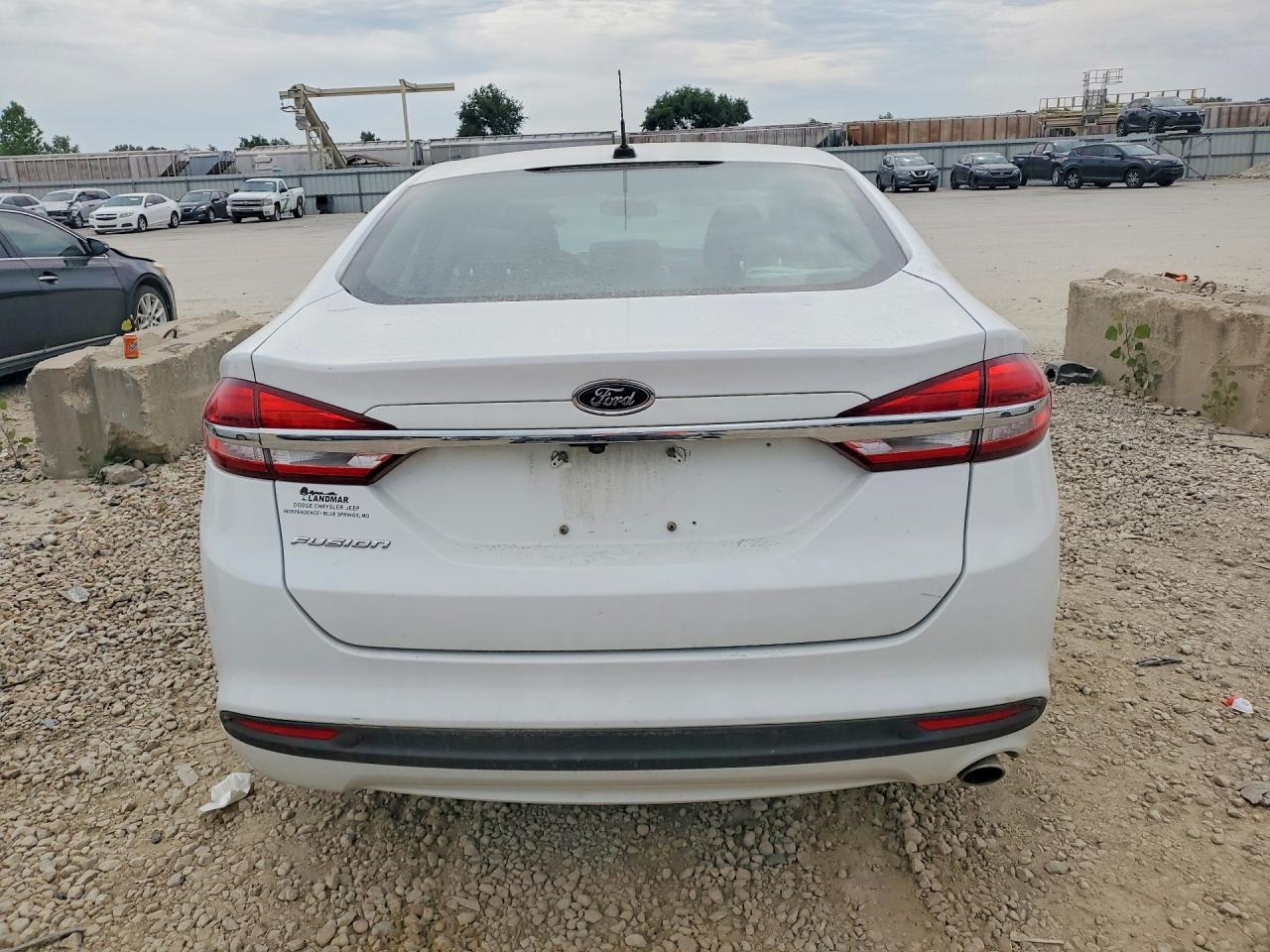 2017 Ford Fusion S - Фото 6