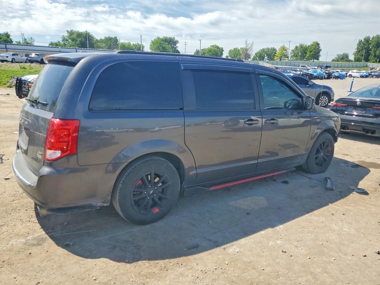 2019 Dodge Grand Caravan Gt - Image 3