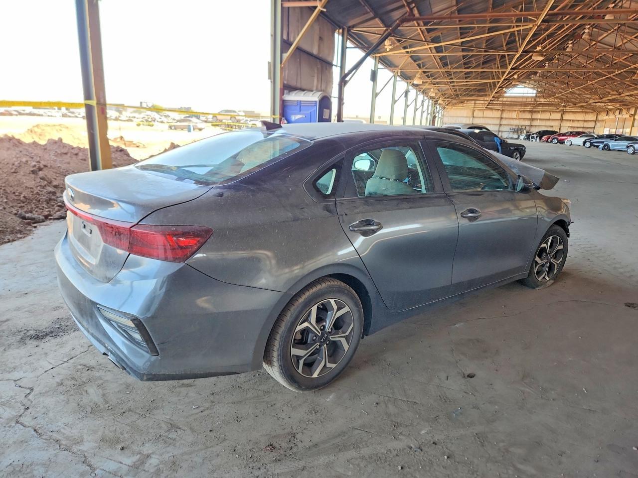 2019 Kia Forte Lxs - Фото 3