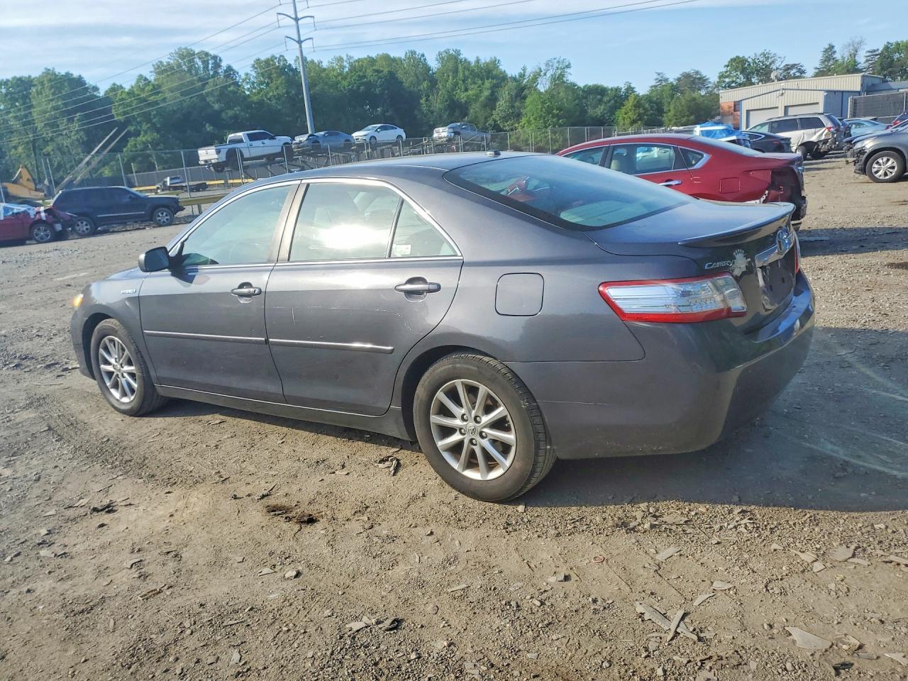 2011 Toyota Camry Hybrid - Фото 2