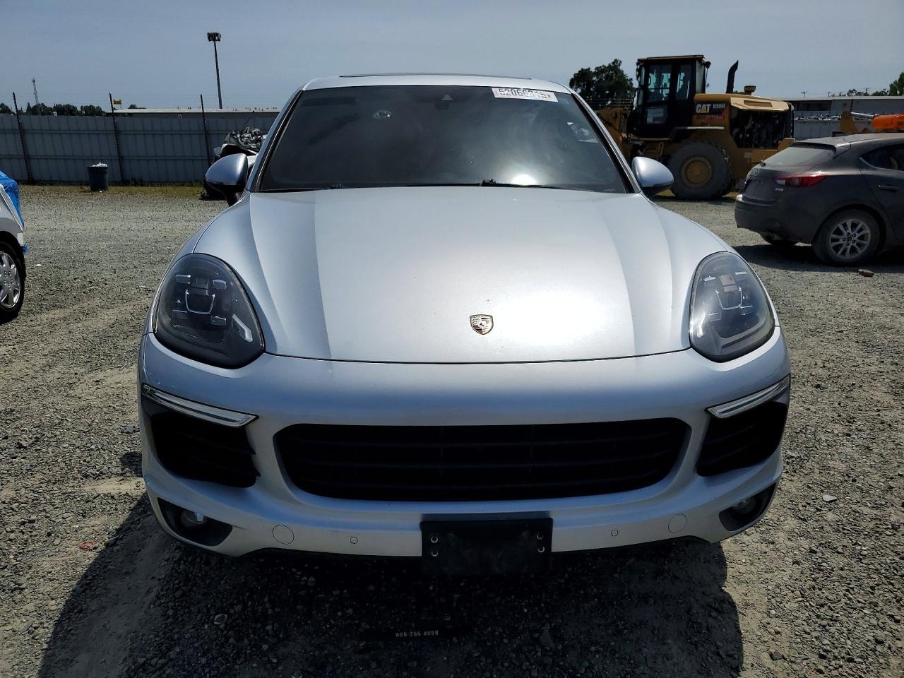2015 Porsche Cayenne S - Image 5