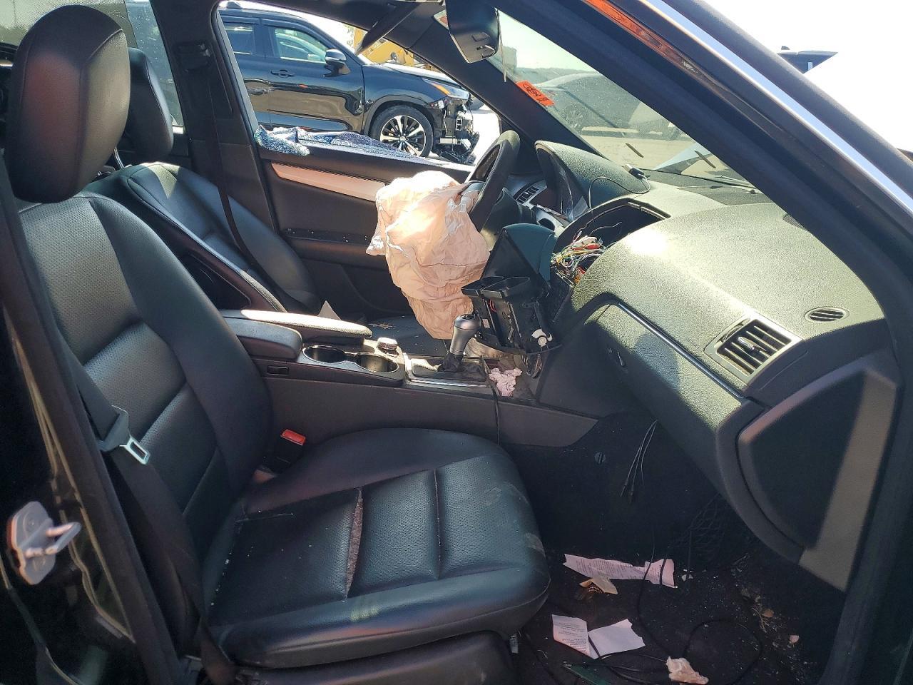 2010 Mercedes-Benz C 300 - Фото 7
