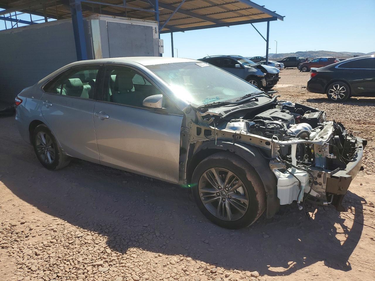 2016 Toyota Camry Se - Фото 4
