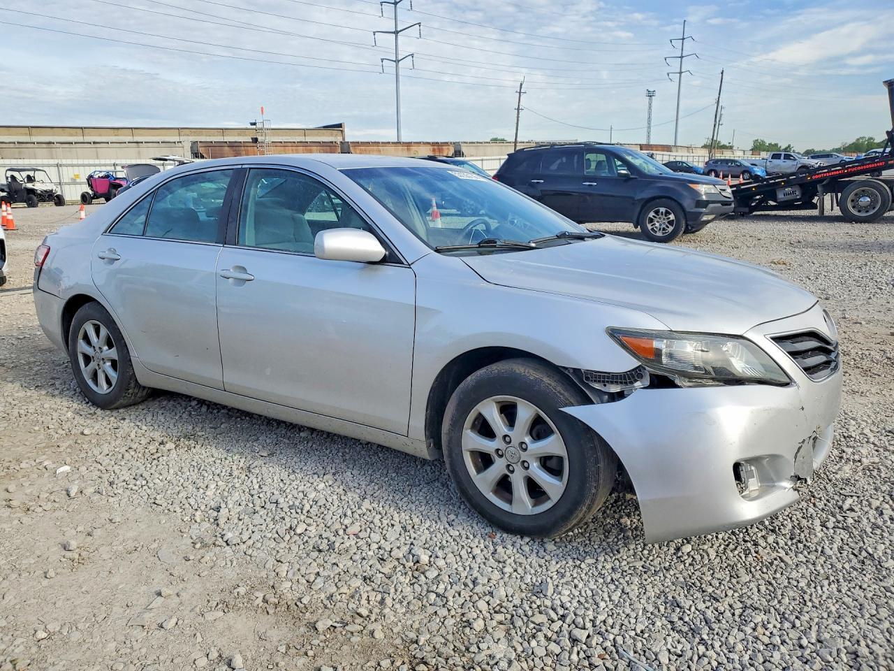 2011 Toyota Camry Le - Image 4
