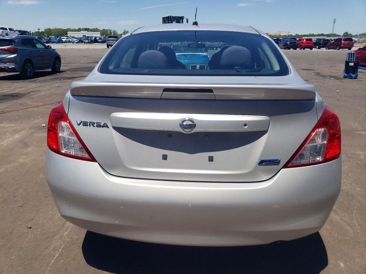 2014 Nissan Versa 1.6 S Plus - Фото 6