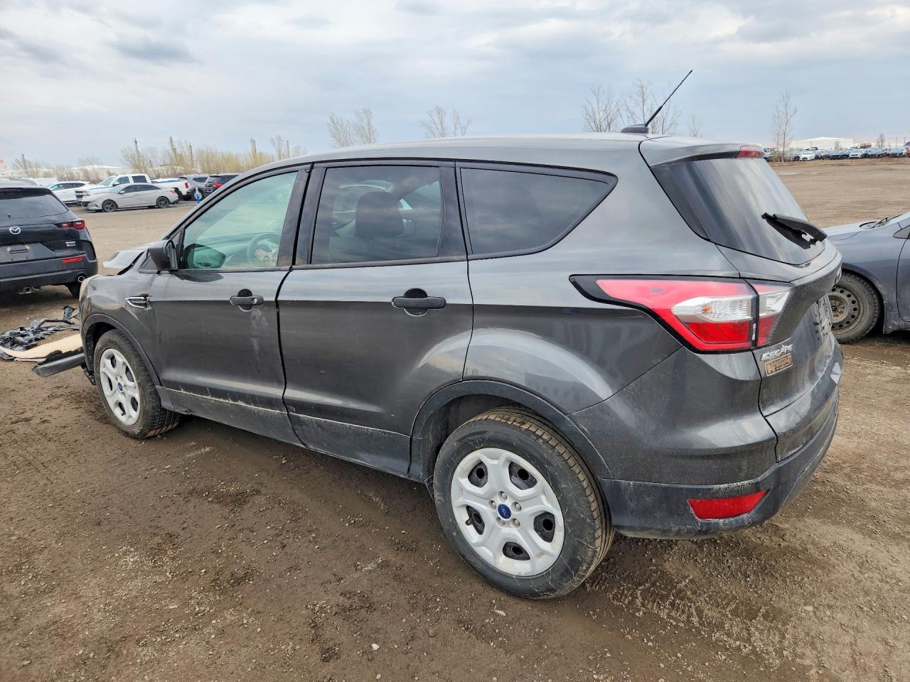 2017 Ford Escape S - Фото 2