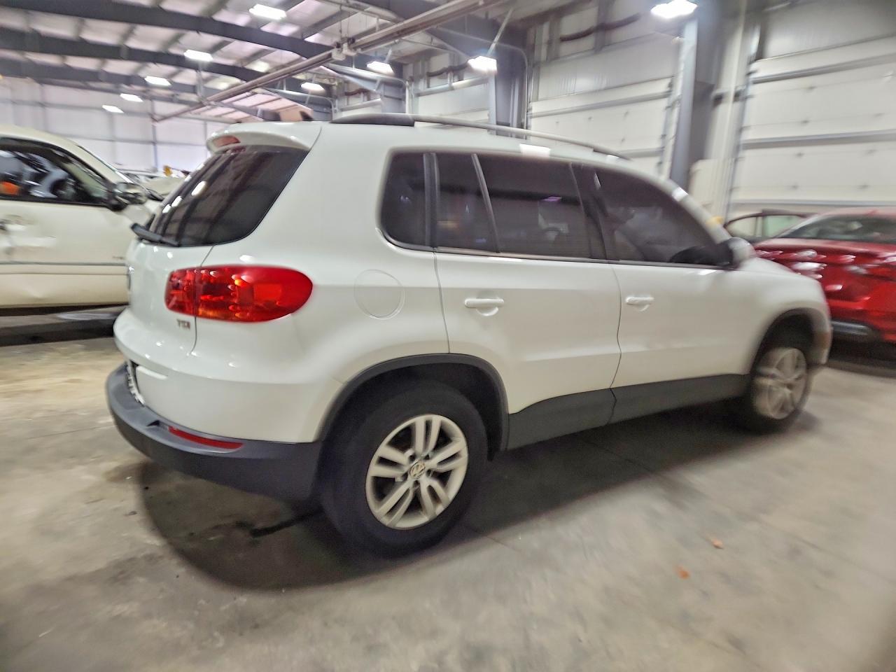 2017 Volkswagen Tiguan S - Image 3