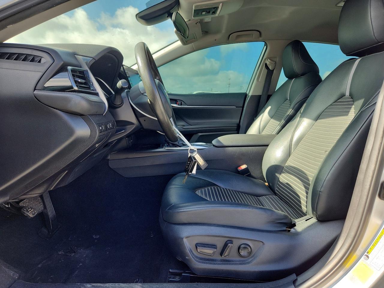 2022 Toyota Camry Le - Image 7