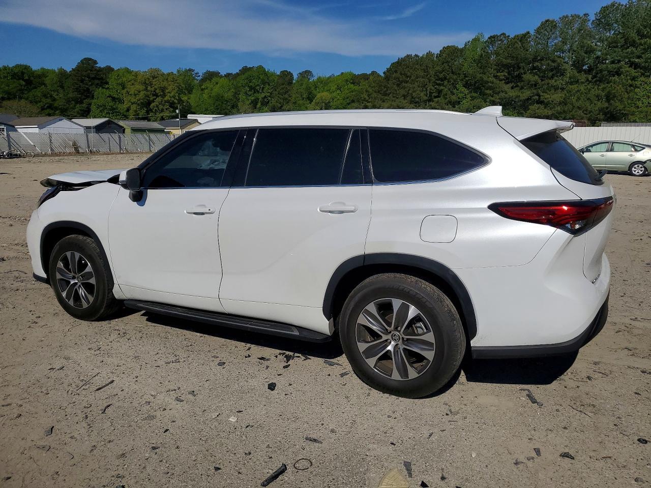 2022 Toyota Highlander Xle - Фото 2