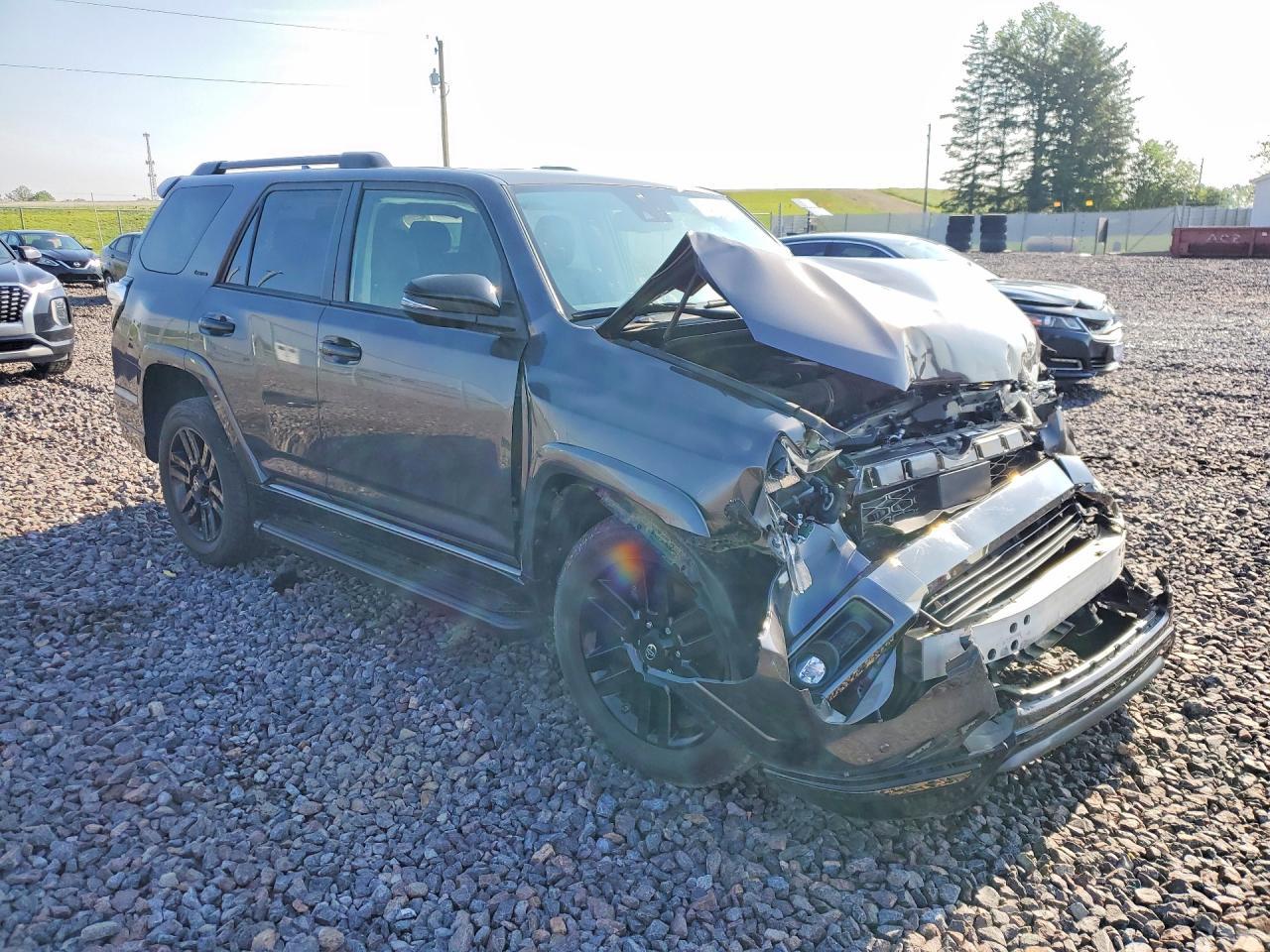 2021 Toyota 4Runner - Image 4