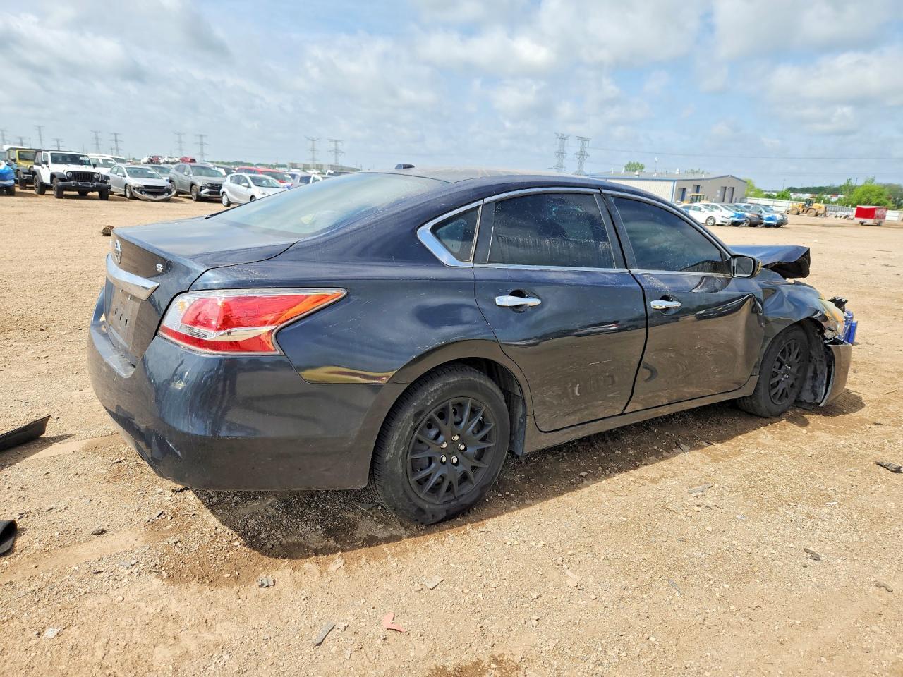 2015 Nissan Altima 2.5 S - Фото 3