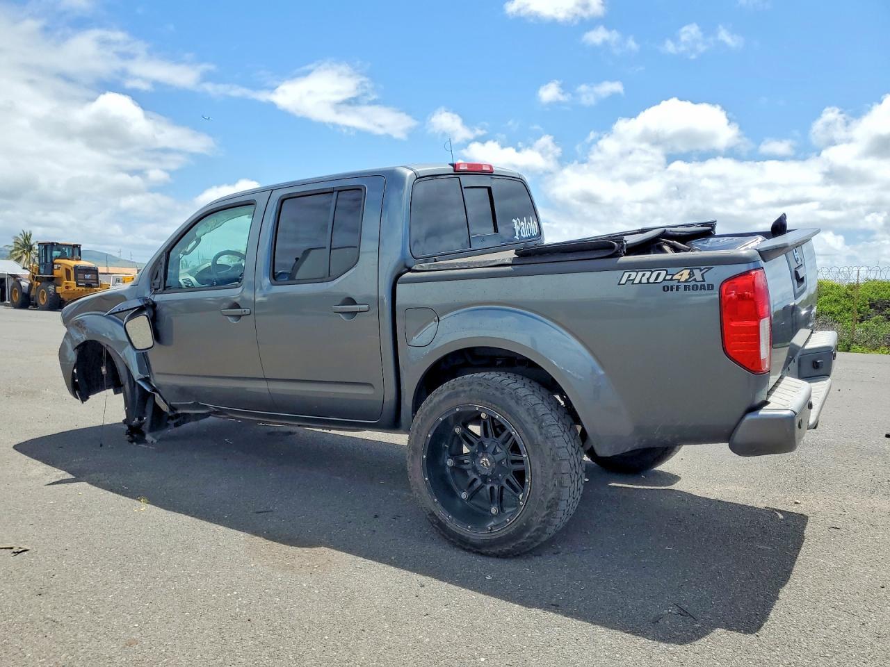 2017 Nissan Frontier Pro-4X - Фото 2