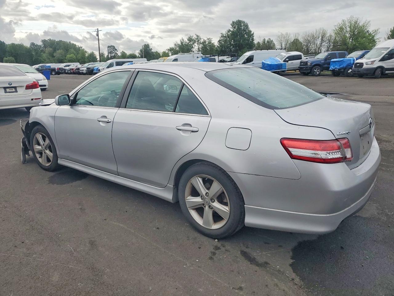 2011 Toyota Camry Se - Фото 2