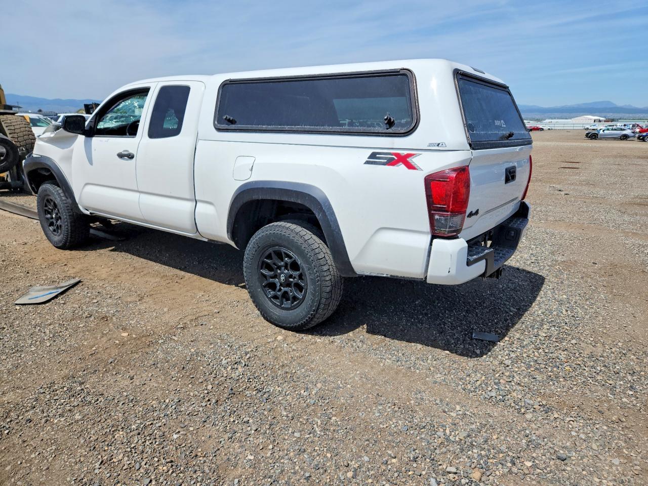 2021 Toyota Tacoma Sr V6 - Фото 2