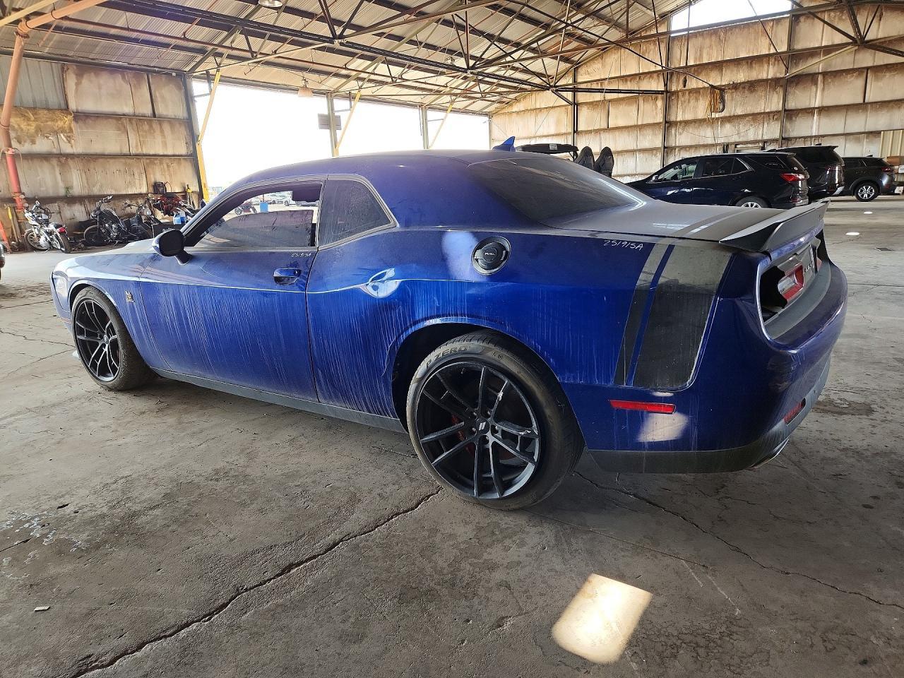 2018 Dodge Challenger R - Image 2