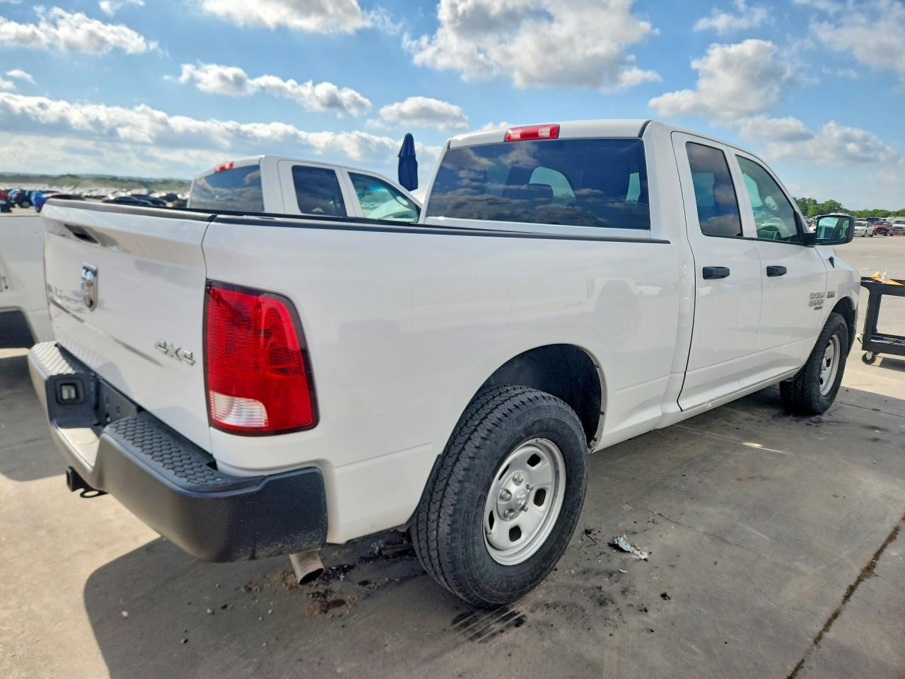 2020 Ram 1500 Classic Tradesman - Фото 3