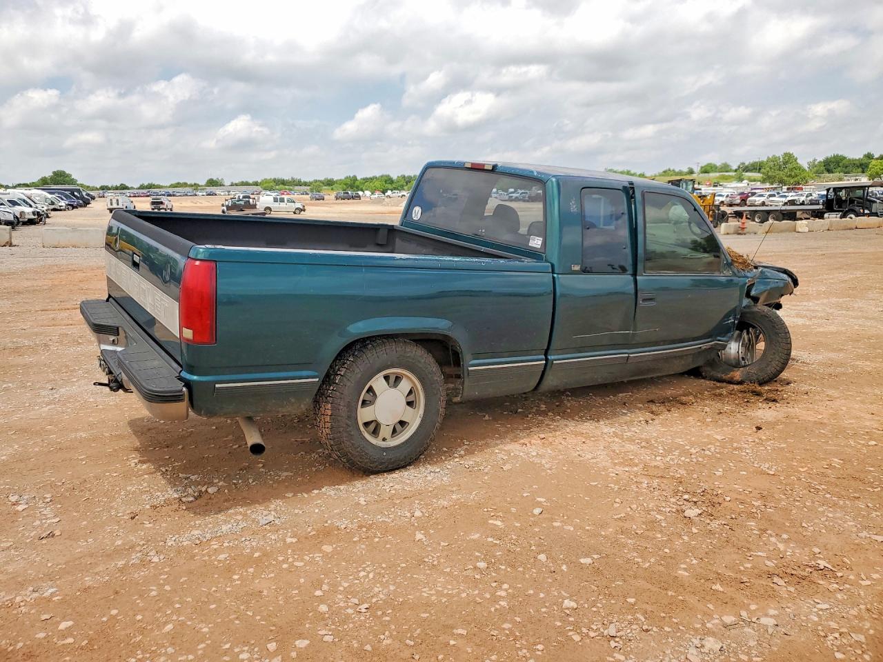 1996 Chevrolet Gmt-400 C1500 - Image 3