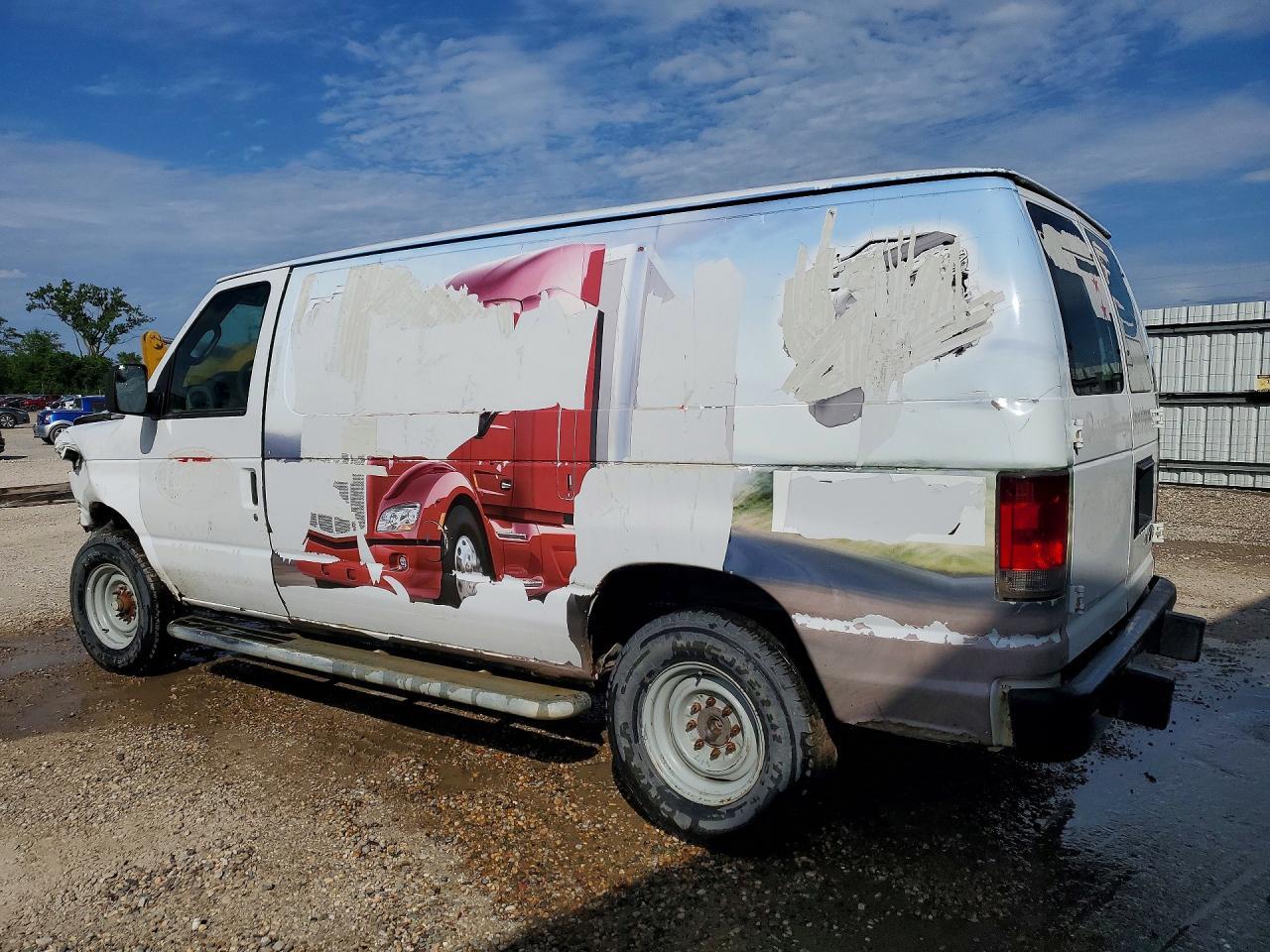 2013 Ford Econoline E250 Van - Image 2