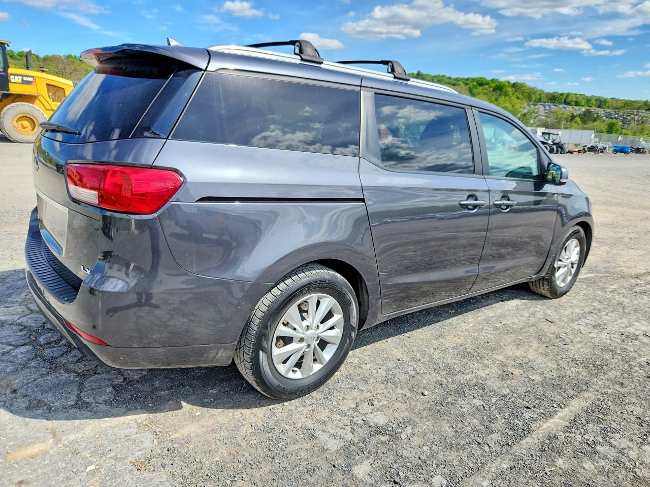 2017 Kia Sedona Lx - Фото 3