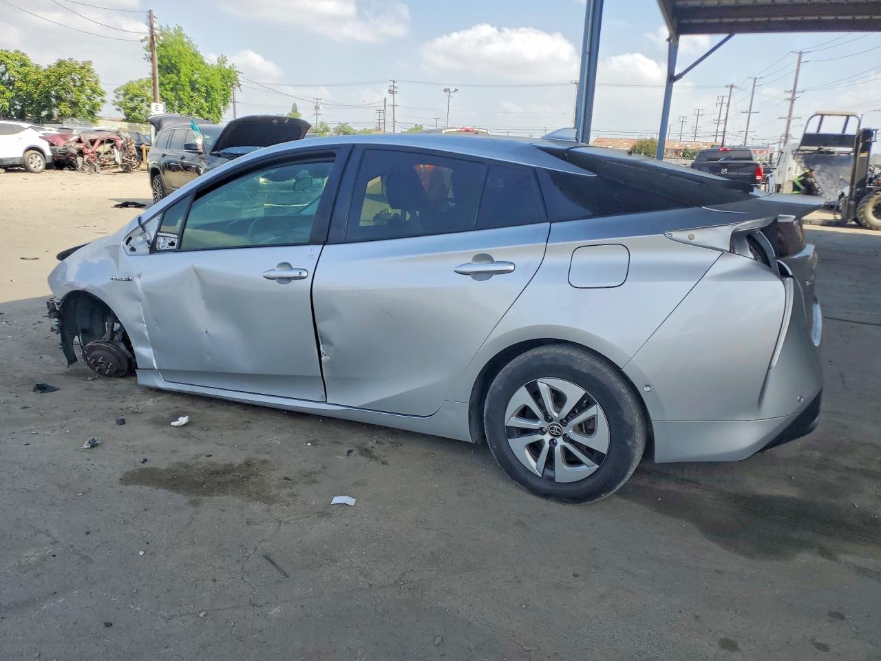 2018 Toyota Prius Two - Фото 2