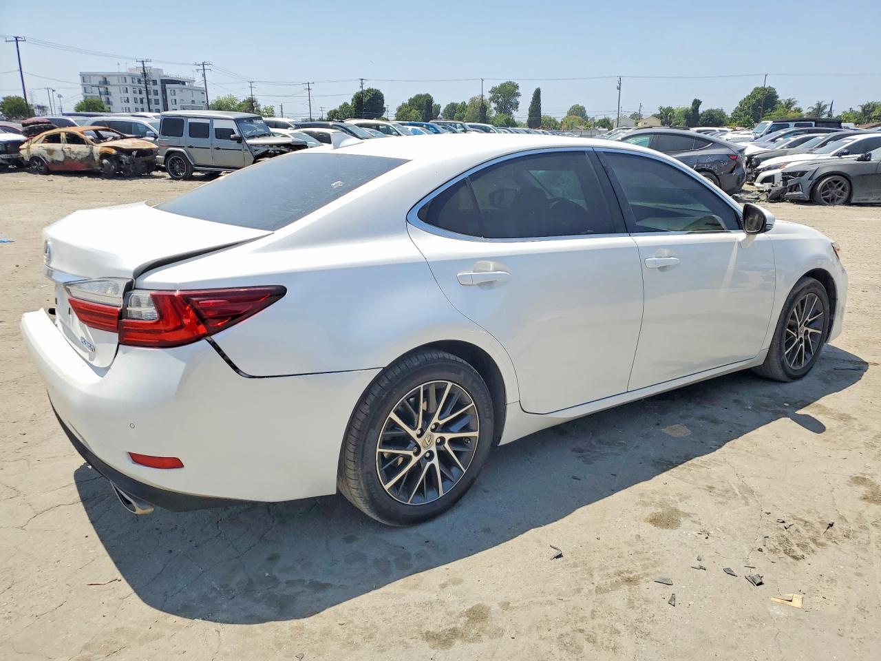 2016 Lexus Es 350 - Image 3