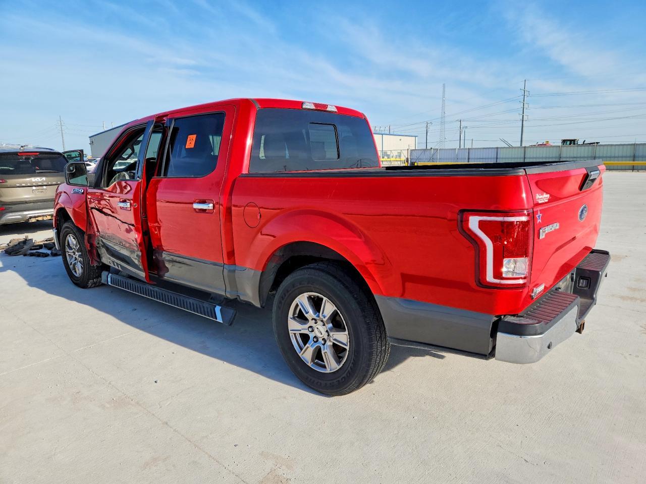 2016 Ford F150 Supercrew - Фото 2