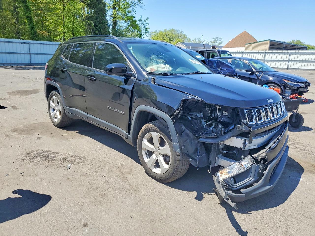 2018 Jeep Compass Latitude - Image 4