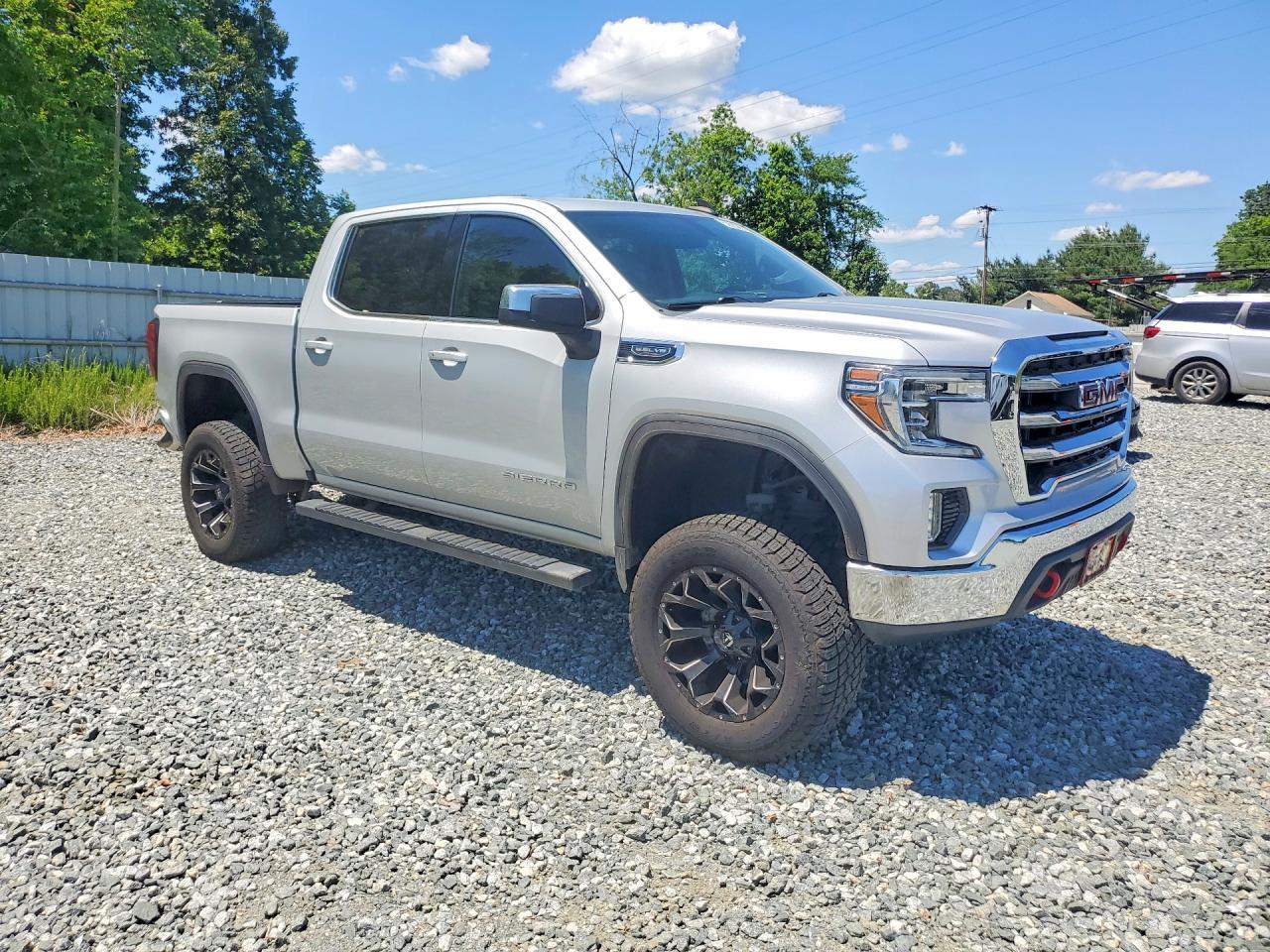 2020 GMC Sierra K1500 Sle - Image 4
